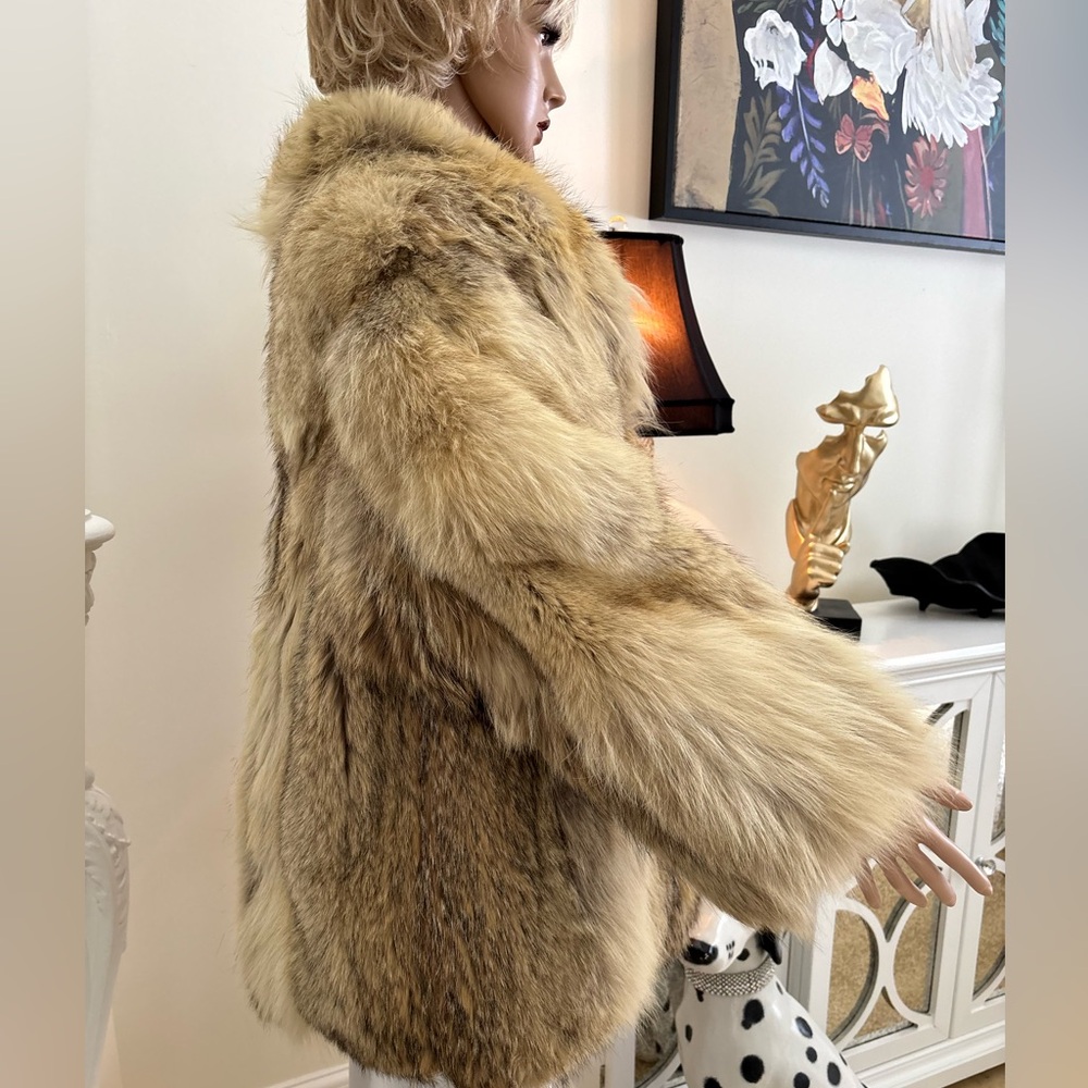 Vintage Elegant Coyote Fur Jacket - Picture 9 of 16